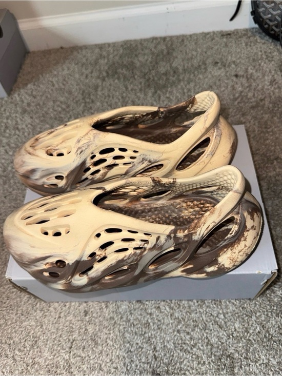 Yeezy Other - Yeezy Foam Runners in Cream and Brown Marble